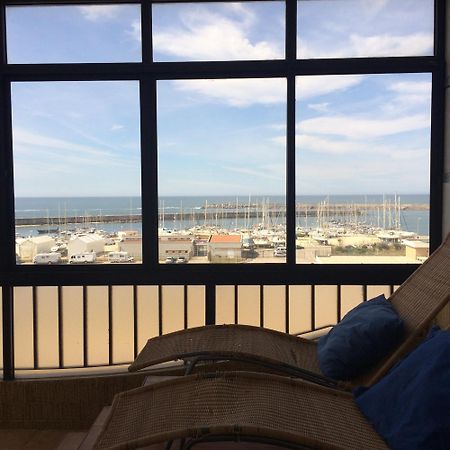 Em Frente A Praia E Marina Вила-ду-Конди Экстерьер фото